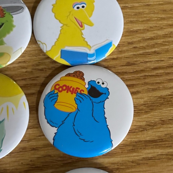 NEW Sesame Street Character Button Set - Picture 10 of 13